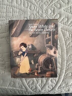 Disney Snow White and the Seven Dwarfs Art Book - Art in the Making